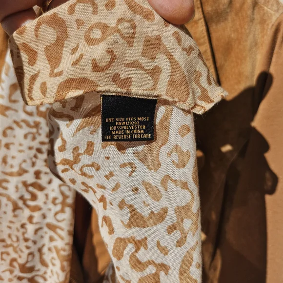 IMAN Women's Tan Suede Jacket - Picture 10 of 11